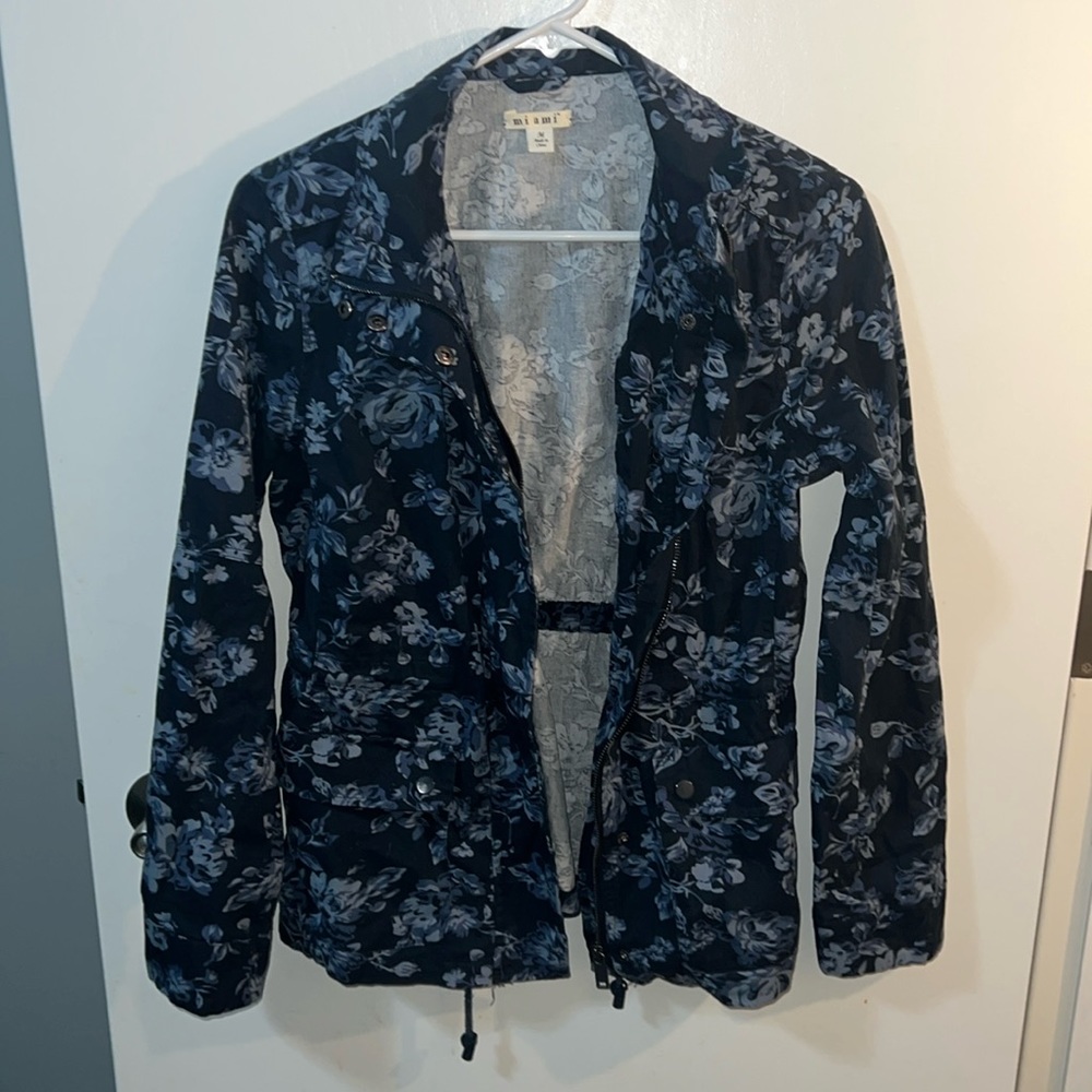 Floral Fitted Jacket‎